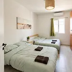 Calypso 3 Large Stylish In Paceville With Mercury Tower View Ideal For Groups Апартаменты *