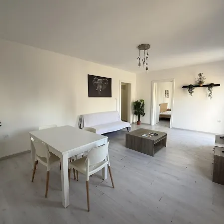 Calypso 3 Large Stylish In Paceville With Mercury Tower View Ideal For Groups *