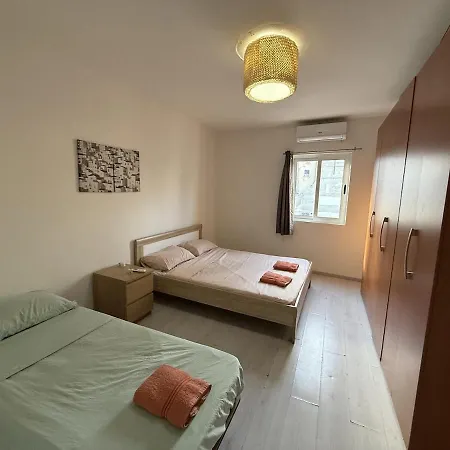 Calypso 3 Large Stylish In Paceville With Mercury Tower View Ideal For Groups Lägenhet *