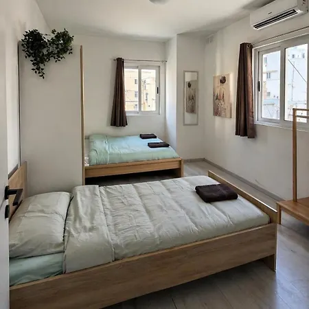 Апартаменты Calypso 3 Large Stylish In Paceville With Mercury Tower View Ideal For Groups