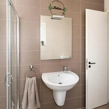 Calypso 3 Large Stylish In Paceville With Mercury Tower View Ideal For Groups Апартаменты Сент Джулианс