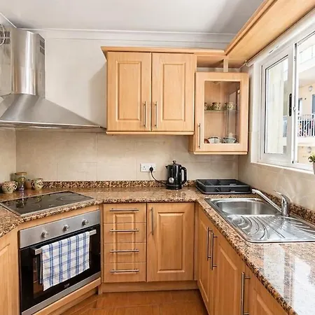 Apartment Calypso 3 Large Stylish In Paceville With Mercury Tower View Ideal For Groups *