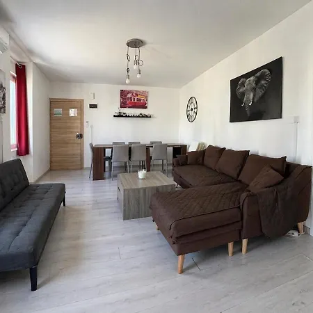 Calypso 3 Large Stylish In Paceville With Mercury Tower View Ideal For Groups *